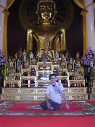 Praying in Wat Phra Singh